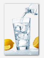 glass of water with lemons